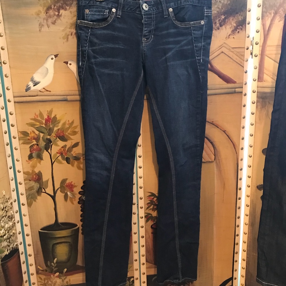 ⭐️👖GUESS STRETCH BUTTON FLY JEANS SZ 29👖⭐️